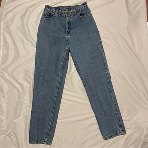 Levi’s 550 Relaxed Fit Tapered Jeans